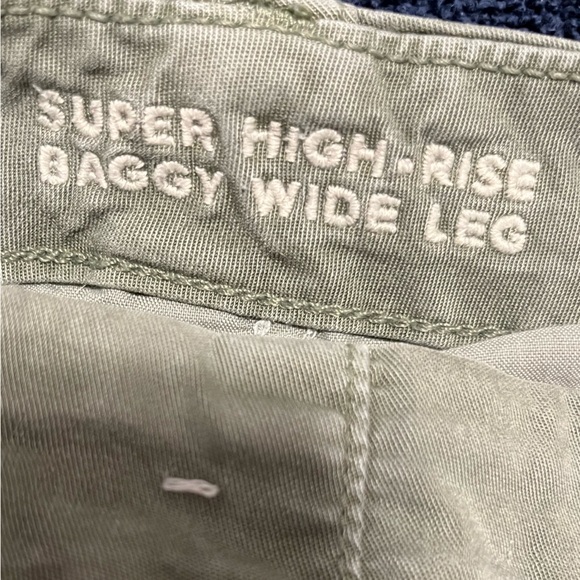 American Eagle Dreamy Drape Super High-Rise Baggy Wide Leg Green Pants Size 14 - Picture 7 of 11